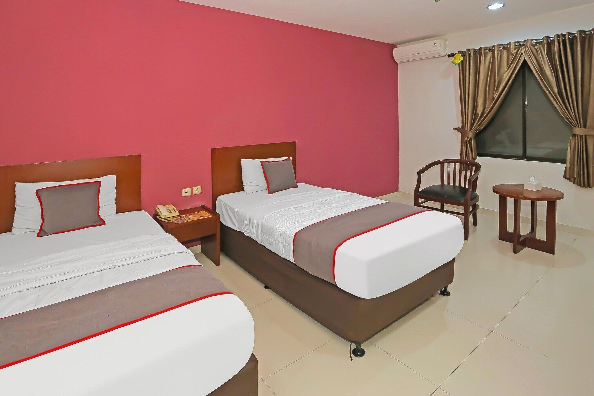 1 chambre, bureau, Wi-Fi gratuit, draps fournis
