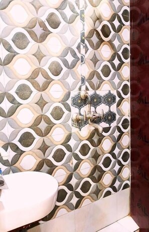 Bathroom - Atharv Paying Guest House (Varanasi)