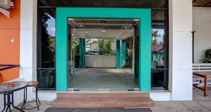 Cozy Indonesia Standard Twin Retreat w/ Free WiFi
