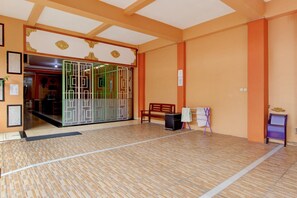 Lobby - Budget-Friendly Twin Stay w/ Free WiFi (Yogyakarta)