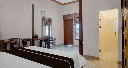 Comfortable Indonesia Double Suite w/ Free WiFi