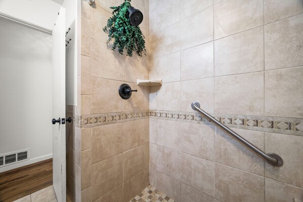 Hair dryer, towels