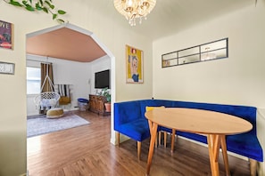 Interior - Spacious Home for 7 with BBQ and Fenced Yard (Denver)
