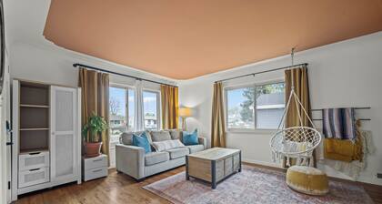 Spacious Home for 7 with BBQ and Fenced Yard