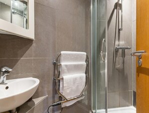 Apartment | Badezimmer