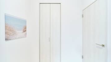Apartment, Non Smoking (202,C) | Blackout curtains, iron/ironing board, free WiFi