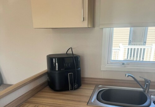 Caravan - Sleeps 7 - Parking