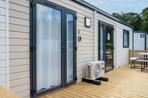 Cozy Caravan Escape for 6
