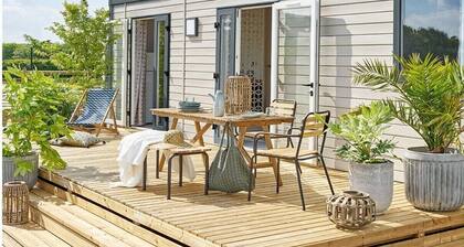 Caravane cosy avec terrasse