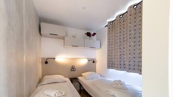 3 bedrooms, WiFi (free)