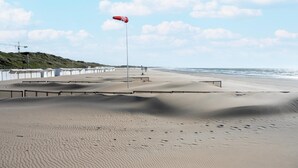 Beach - Nature-Rich Caravan Retreat for 6 (Lembeke (Kaprijke))