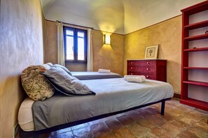 4 Schlafzimmer, Bügeleisen/Bügelbrett, WLAN, Bettwäsche