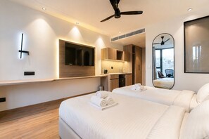 Superior Room, 2 Single Beds | Desk, laptop workspace, blackout curtains, soundproofing