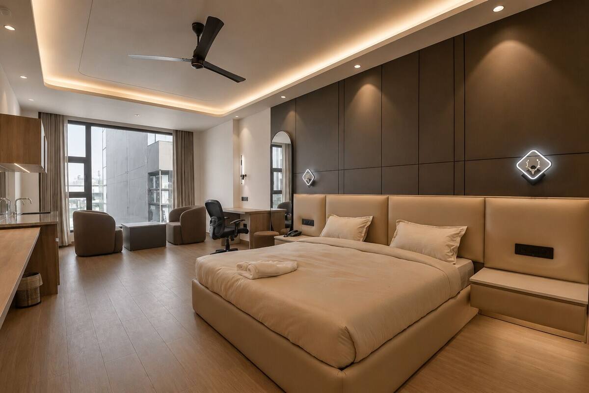 Suite | Desk, laptop workspace, blackout curtains, soundproofing