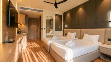 Superior Room, 2 Single Beds | Desk, laptop workspace, blackout curtains, soundproofing