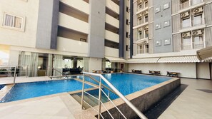 Business appartement, 1 slaapkamer, toegang tot zwembad, uitzicht op de stad | Zwembad