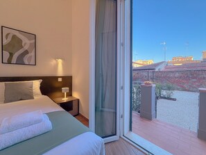 Deluxe Double Room, Patio, Courtyard View | Courtyard view - In Corte - Rooms in Florence (Firenze)