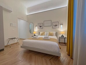 Habitación triple Confort, patio | Wifi gratis 