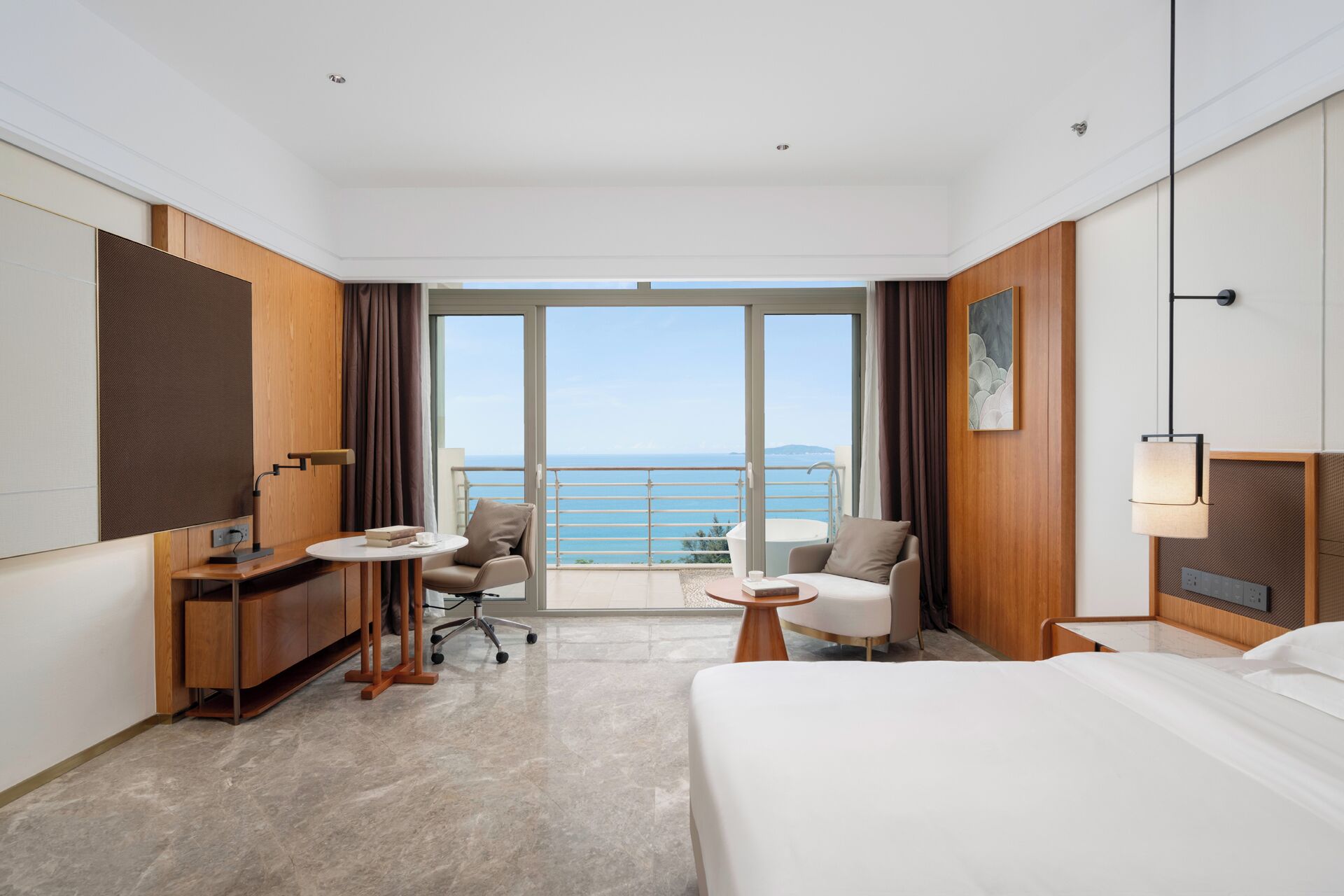 Habitación superior | Escritorio, wifi gratis, ropa de cama