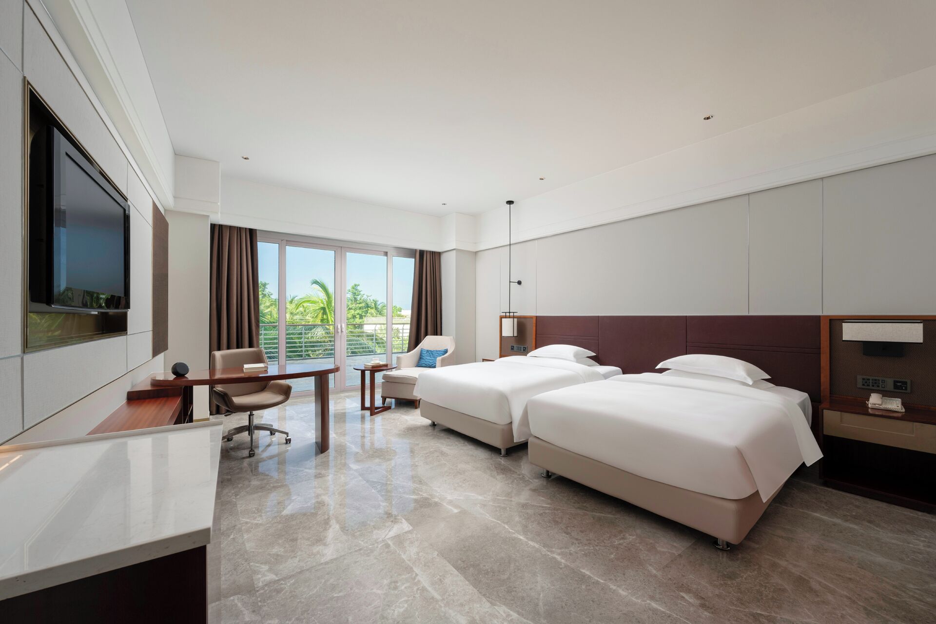 Basic Room | Desk, free WiFi, bed sheets