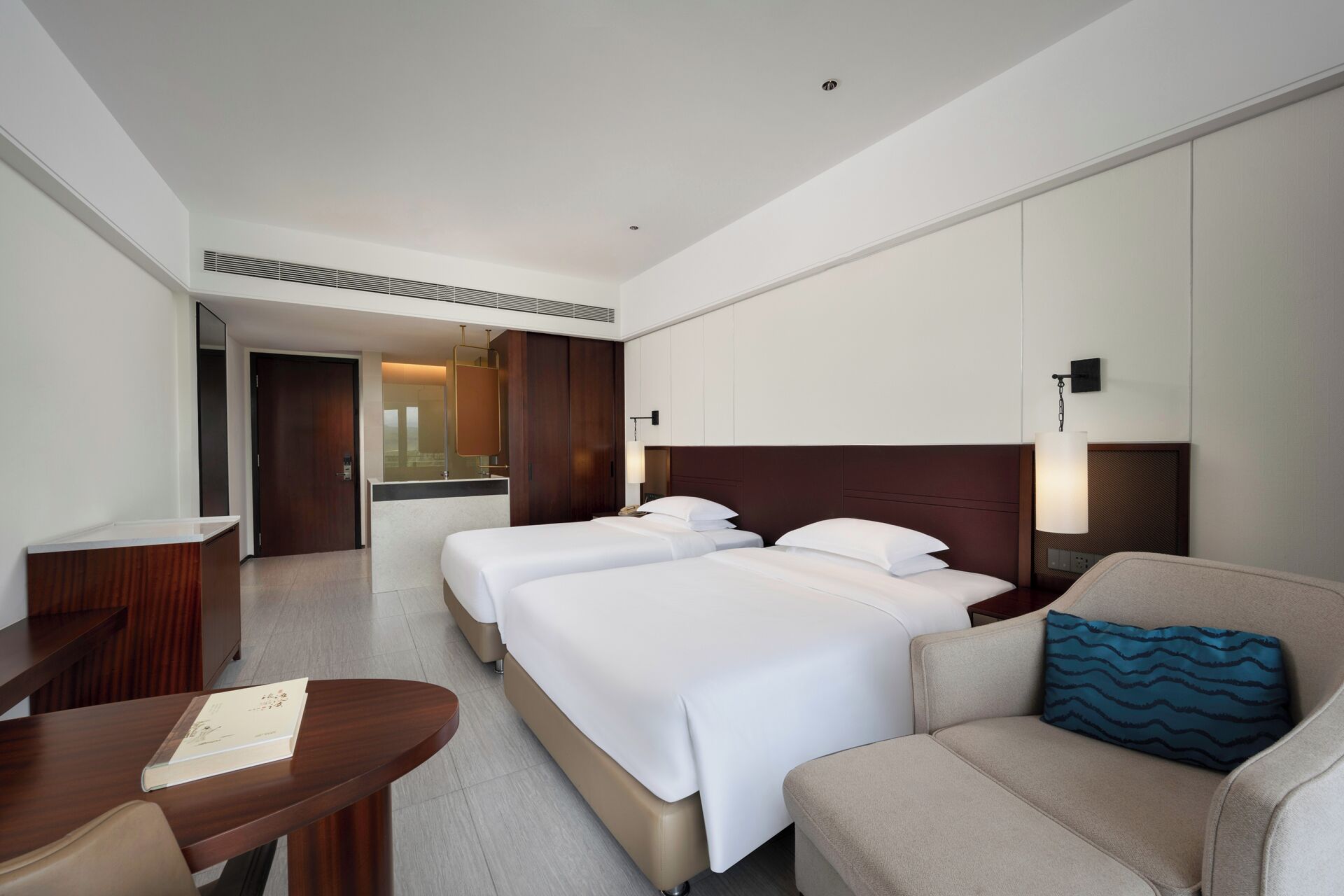 Basic Room | Meja, Wi-fi percuma, cadar katil 