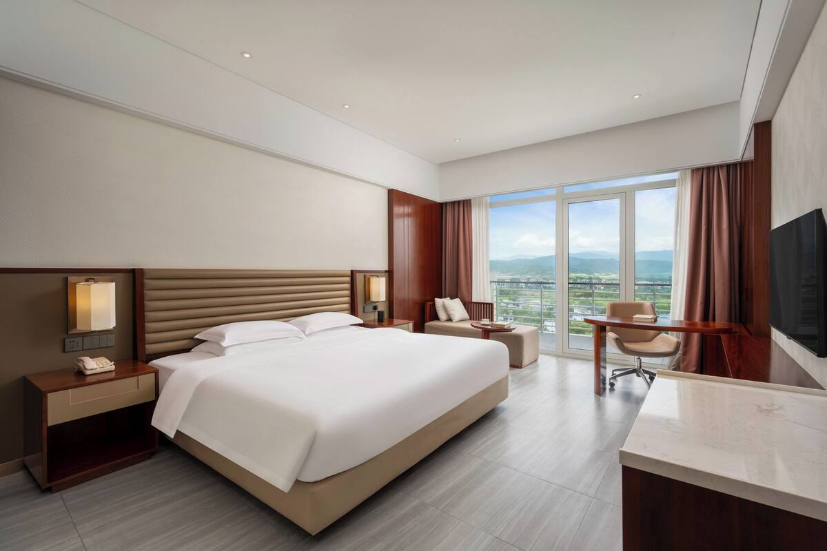 ห้องคอมฟอร์ทดับเบิล, ระเบียง, วิวภูเขา | โต๊ะทำงาน, Wi-Fi ฟรี, ผ้าปูที่นอน