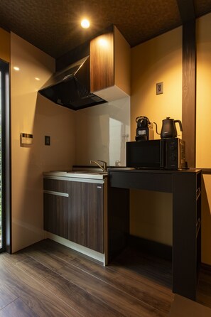 Standard House, Patio, Courtyard View | Dapur peribadi