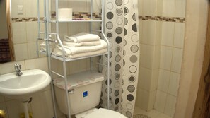 Executive Apartment, 1 Queen Bed, Kitchenette | Bathroom - LA CASA DE VIDA (Cusco)