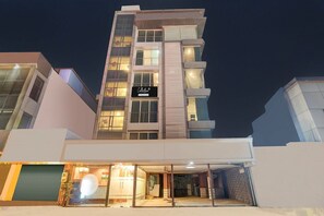 Exterior - Super Collection O Airport Road (Ahmedabad)