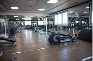 Fitness facility - Wescott Plaza Hotel Apartments L.l.c (Dubai)