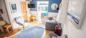 Old Tom Cottage - 3 Bedroom House - St Florence