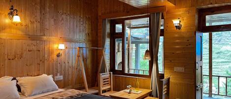 Habitación superior | Camas extra, wifi gratis y ropa de cama