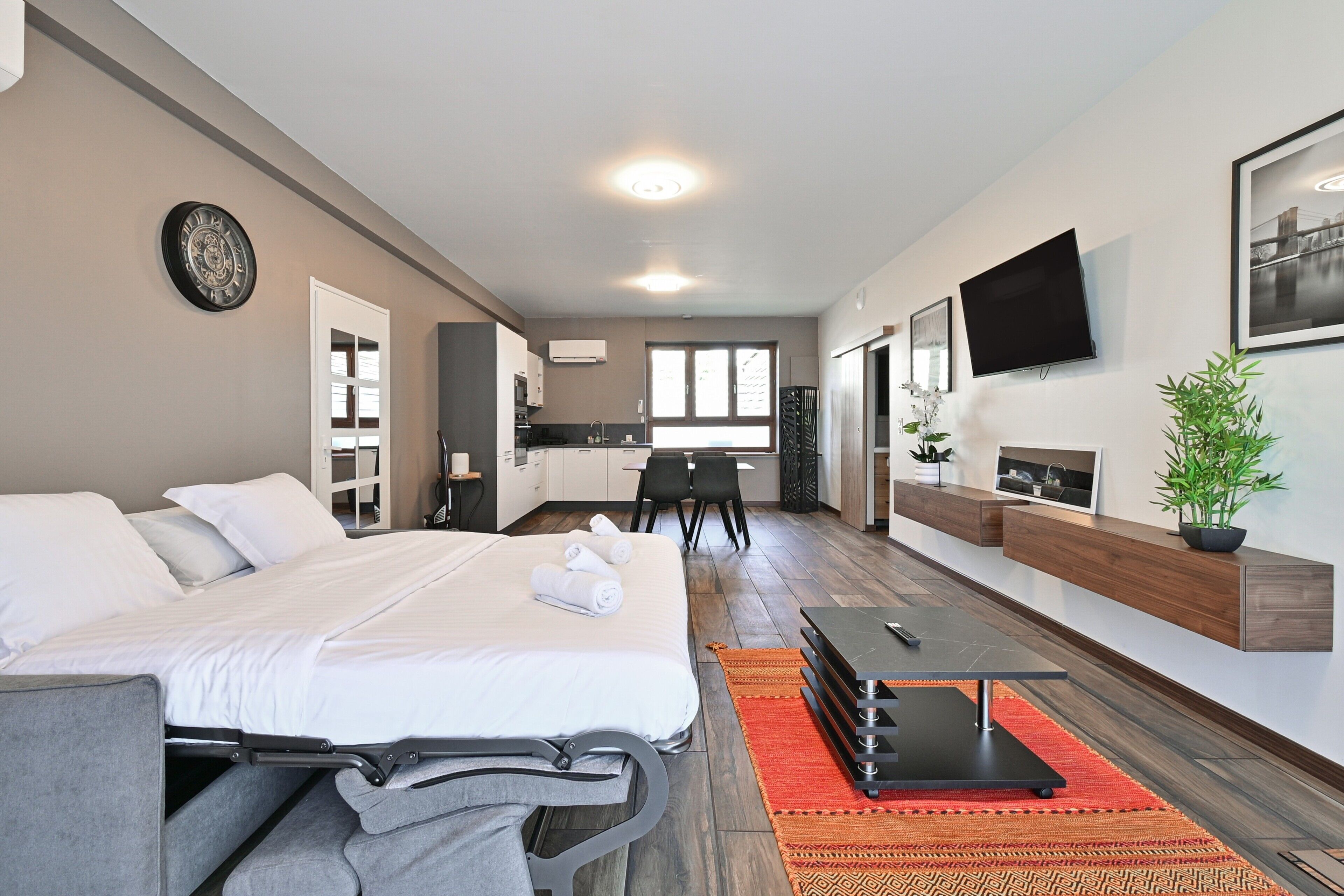 1 bedroom, WiFi, bed sheets