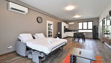 1 bedroom, WiFi, bed sheets
