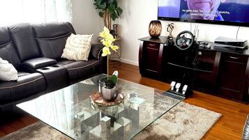 Shared Dormitory, 2 Bedrooms, Accessible, Smoking | Living room
