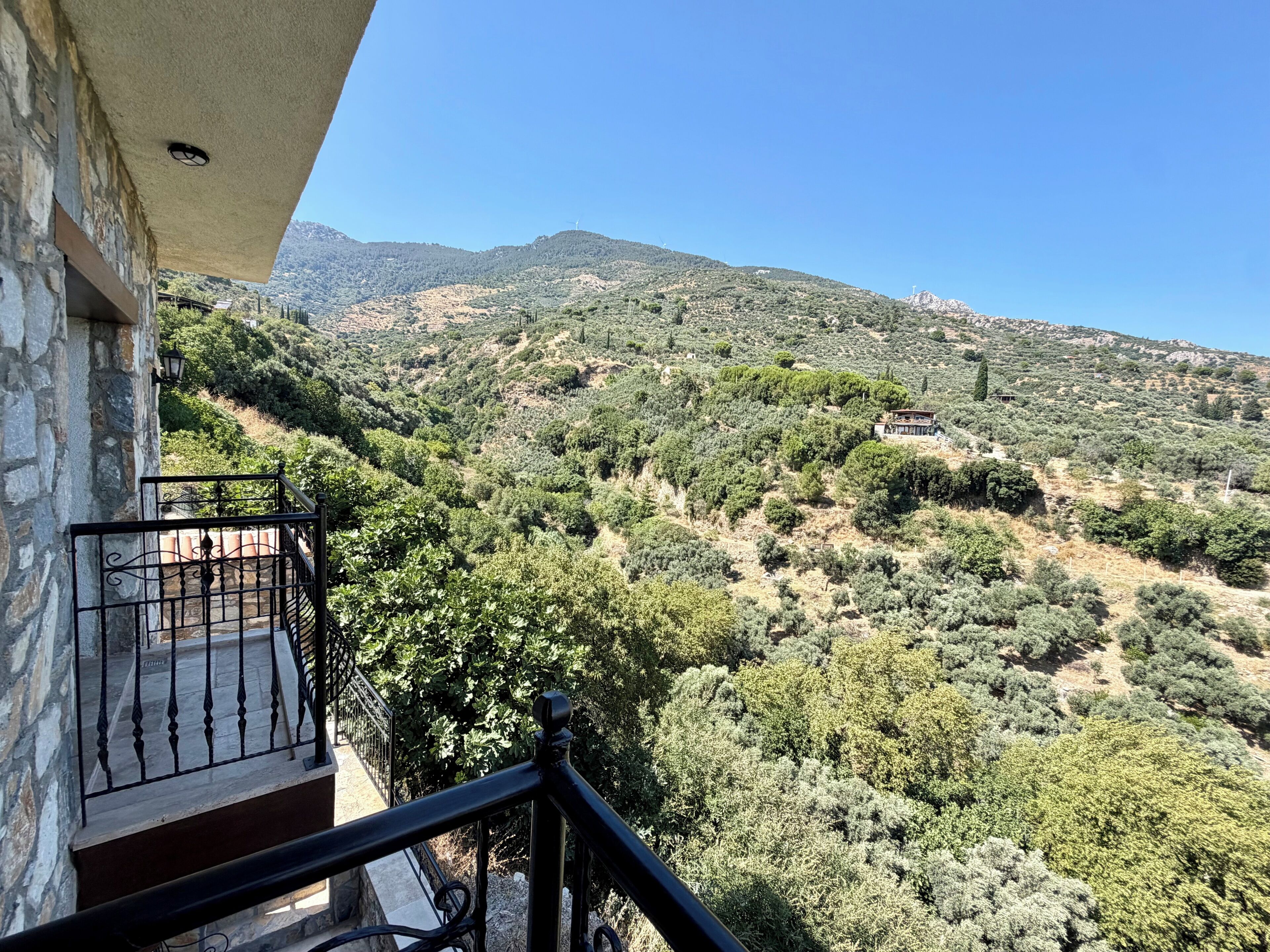 Deluxe Double Room, Valley View | Terrace/patio
