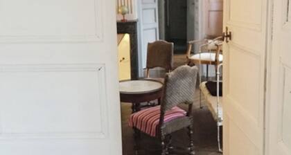 Room in an 18th-century house of character