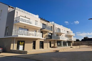 Exterior - Sea View Family Stay in Plouarzel (Plouarzel)