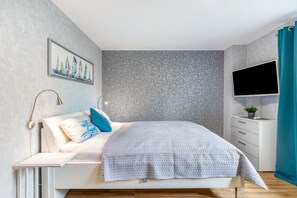 1 chambre, fer et planche à repasser, Wi-Fi, draps fournis