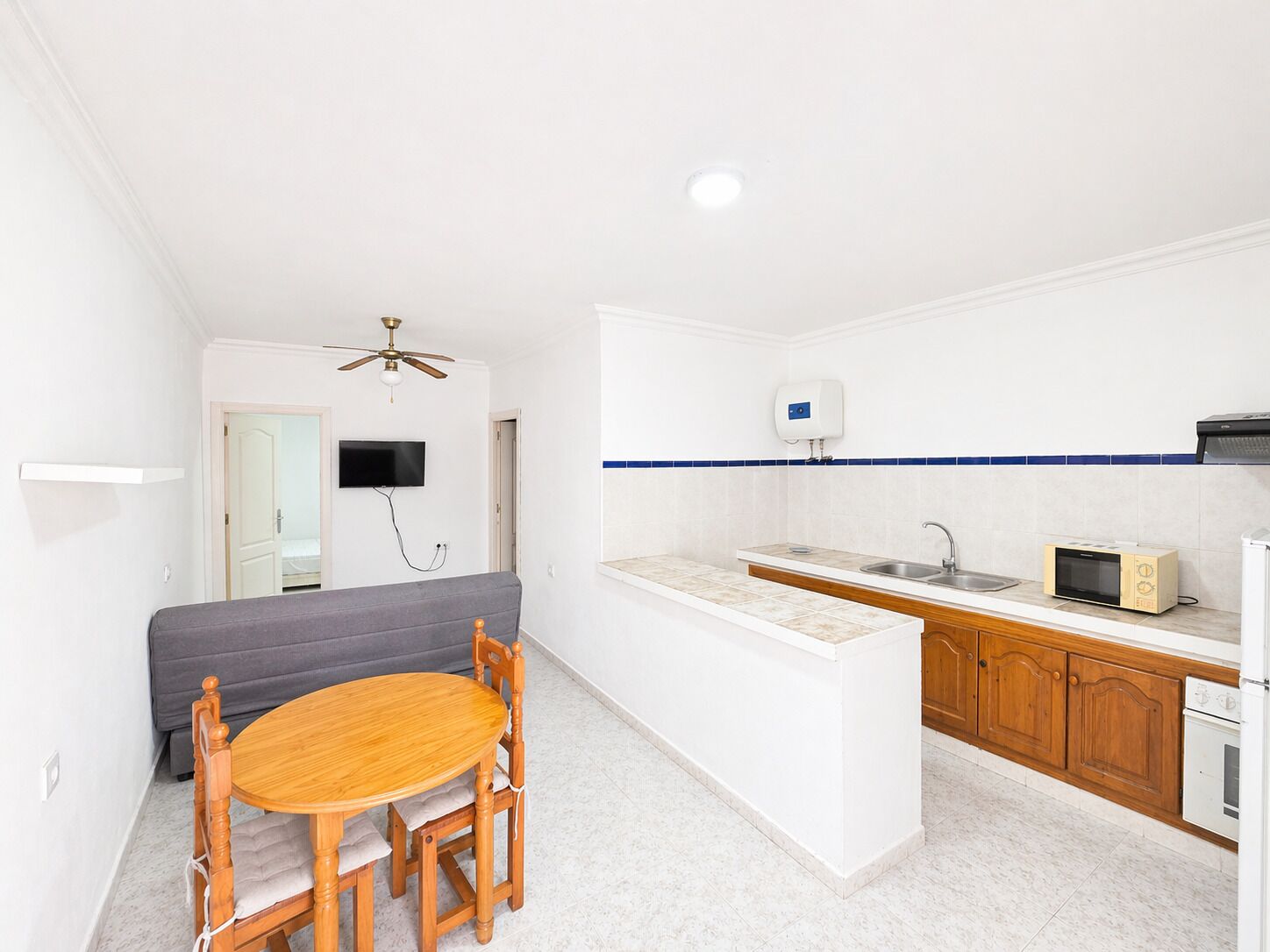 Fridge, microwave, coffee/tea maker, toaster