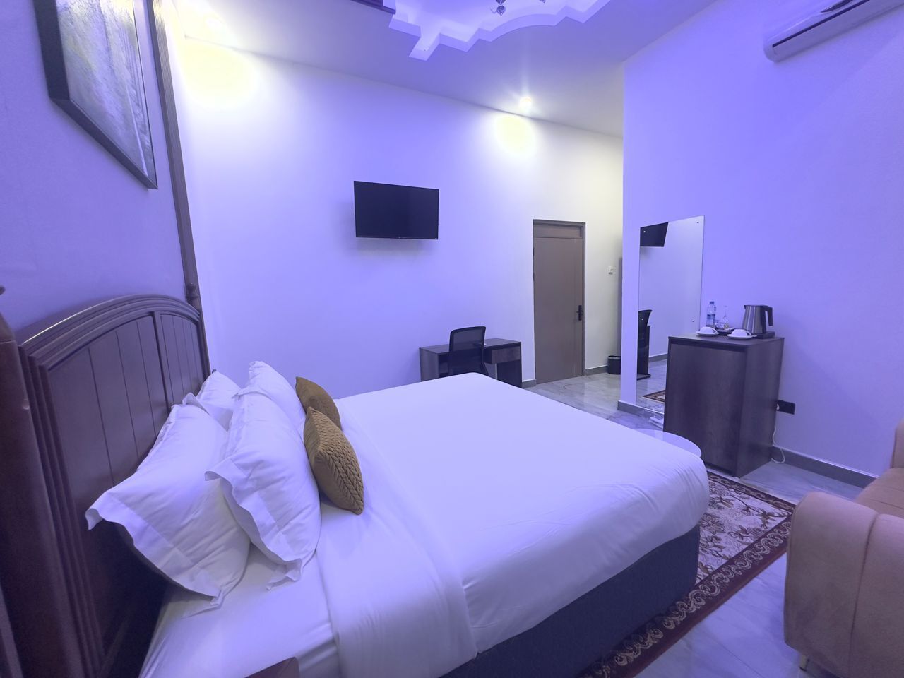 Basic Single Room, Garden View