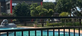 Shalom Hotel