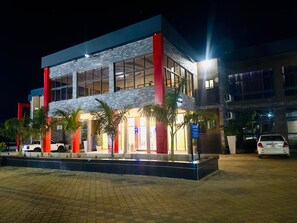Exterior - Shalom Hotel (Mkushi)