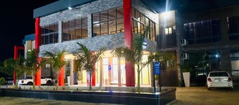 Shalom Hotel