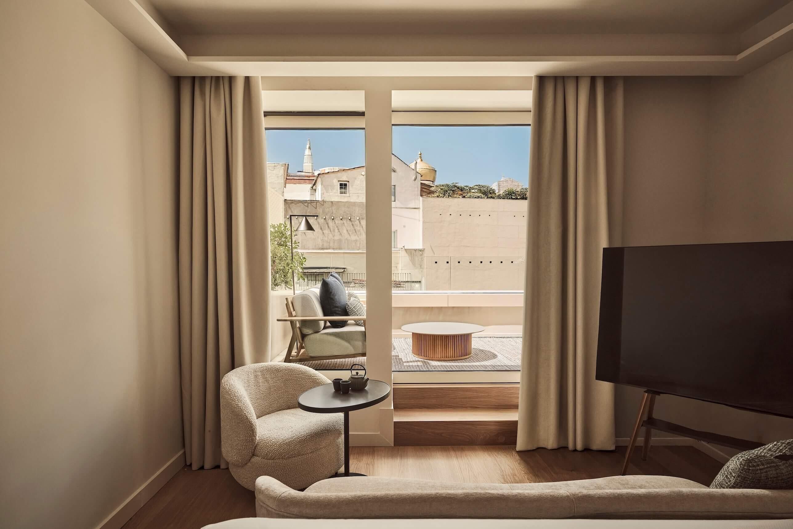 Nobu Suite | Minibar, caja fuerte, cortinas opacas y sistema de insonorización
