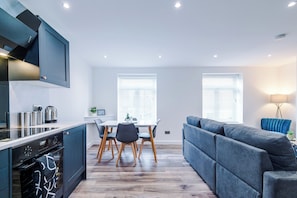 Classic Apartment, 1 Double Bed with Sofa bed | Private kitchen