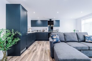 Classic Apartment, 1 Double Bed with Sofa bed | Living area - Binding House by Guestz (Hull)