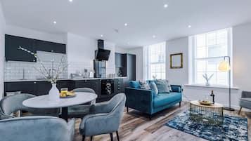 Classic Apartment, 2 Bedrooms | Interior
