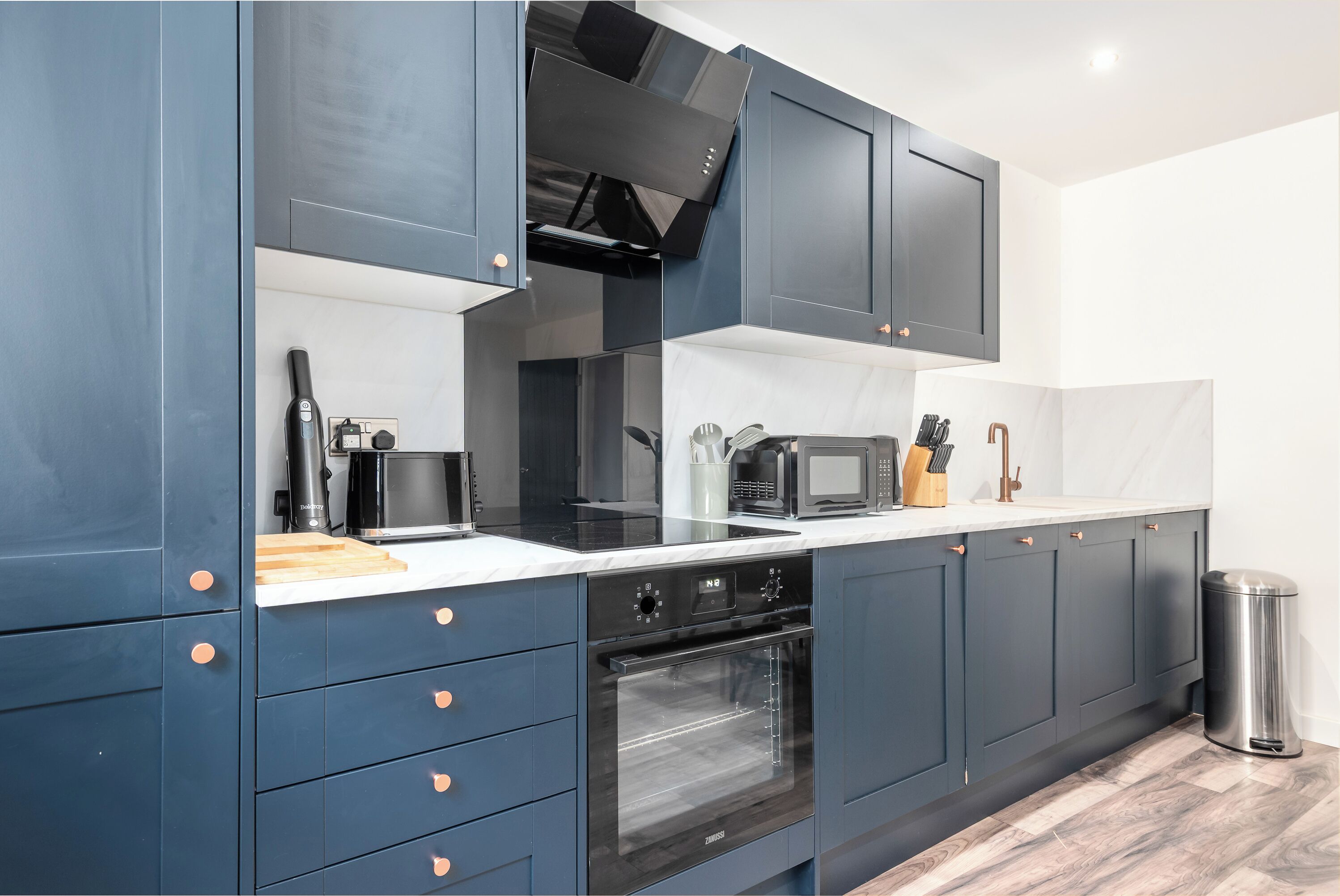Standard Apartment | Private kitchen | Full-sized fridge, microwave