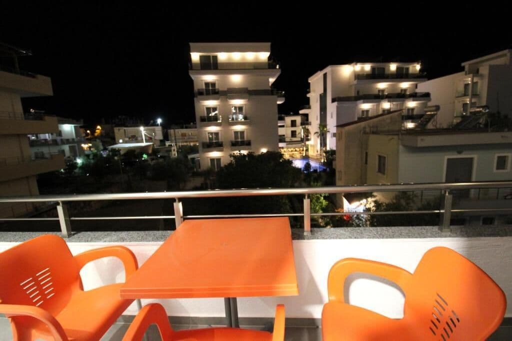 Suite - balkon - byudsigt | Udendørs spisemuligheder
